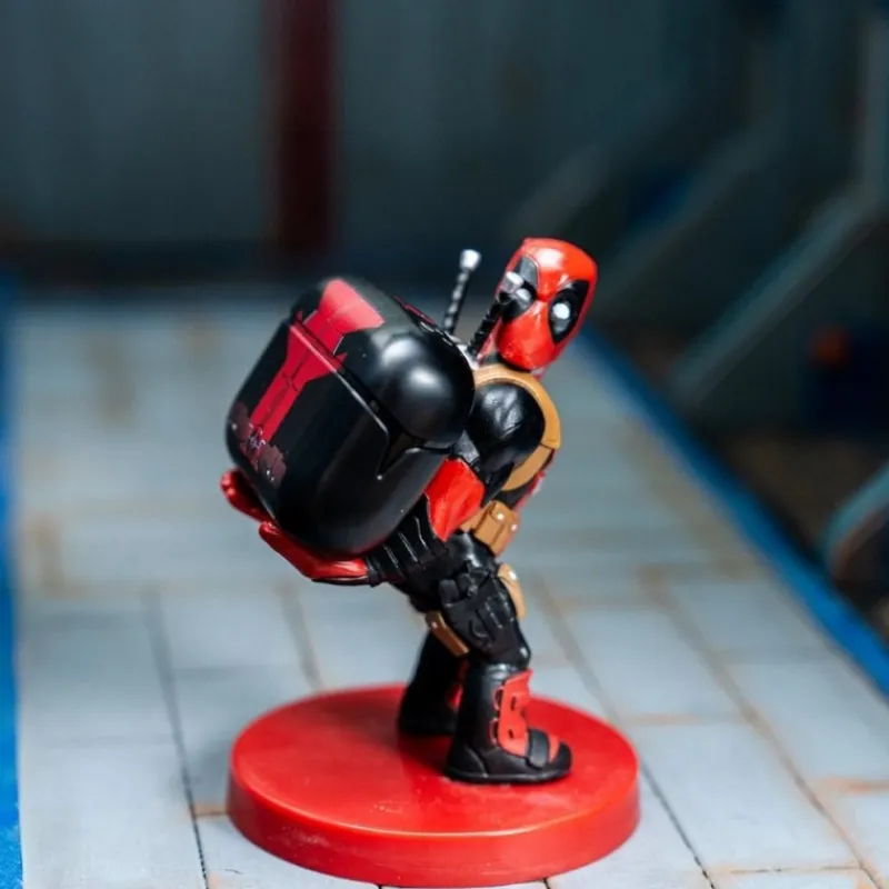 Exquisite Gaming Superhéroes Marvel|Complementos Marvel^Auriculares Inalámbricos Deadpool TWS y Mini-Soporte