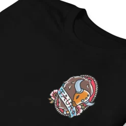 Printful Moda Pokemon|Regalos Y Coleccionismo Para Gamers - Cosas De Videojuegos Míticos^Camiseta Pokémon zodiaco Tauro negra