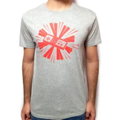 Frikileria Regalos Y Coleccionismo Para Gamers - Cosas De Videojuegos Míticos^Camiseta retrogaming NES gris