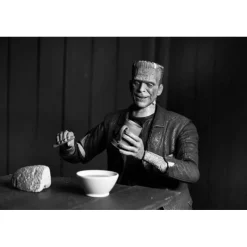 Neca Monstruos De La Universal^Figura articulada Universal Monsters Frankenstein 18 cm B&W