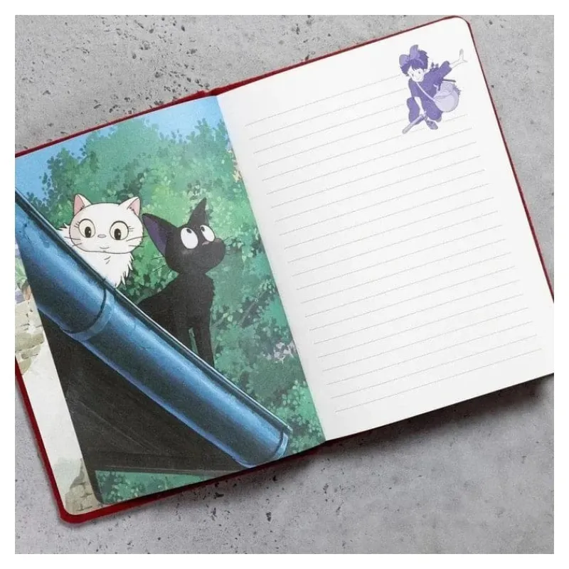 Chronicle Books Libros Ghibli|Coleccionismo Ghibli^Libreta Premium Jiji Plush de Nicky, la aprendiz de bruja