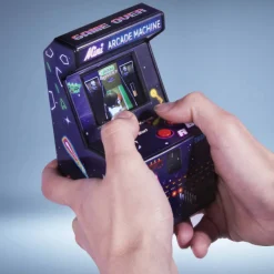 Outlet Mini Máquina Arcade 20 cm 300 juegos Juguetes, Figuras Y Más Regalos Para Peques|Regalos Y Coleccionismo Para Gamers - Cosas De Videojuegos Míticos