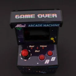 Outlet Mini Máquina Arcade 20 cm 300 juegos Juguetes, Figuras Y Más Regalos Para Peques|Regalos Y Coleccionismo Para Gamers - Cosas De Videojuegos Míticos