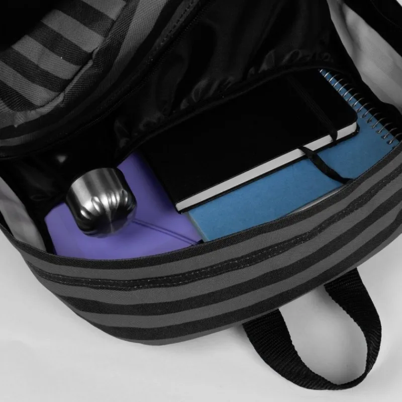 Discount Mochila Casual Wednesday: Estilo y Funcionalidad Miércoles Addams
