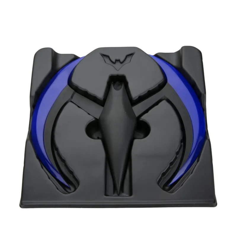 Neca Armas, Espadas Y Escudos Disfraces|Disfraces Dc^Réplica Batarang azul con luces Batman DC Comics