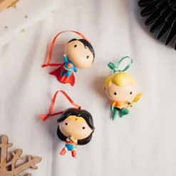 Grupo Erik Juego De Tronos Y La Casa Del Dragón ^Set de 3 Adornos de Navidad DC Comics: Superman, Wonder Woman y Aquaman